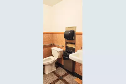 1526  Washington Ave, Racine, WI 53403 - Photo 5