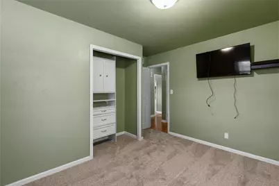 7200 W Grantosa Dr, Milwaukee, WI 53218 - Photo 17