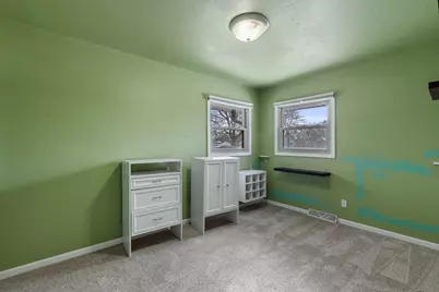 7200 W Grantosa Dr, Milwaukee, WI 53218 - Photo 13