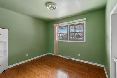 7200 W Grantosa Dr, Milwaukee, WI 53218 - Photo 11