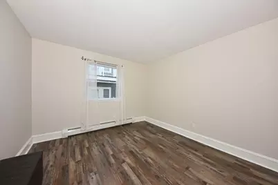 2121 N Cambridge Ave #205, Milwaukee, WI 53202 - Photo 9