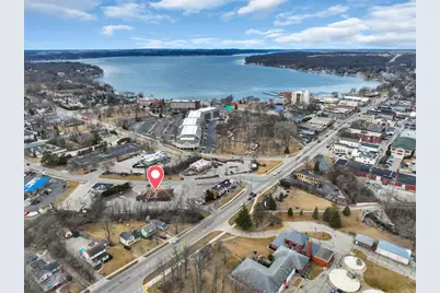 131  Wells St, Lake Geneva, WI 53147 - Photo 17