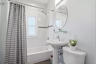 1425 E Russell Ave, Milwaukee, WI 53207 - Photo 25