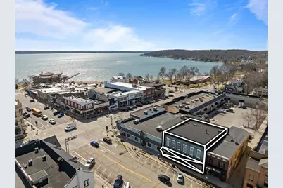 226  Broad St #Upper, Lake Geneva, WI 53147 - Photo 1