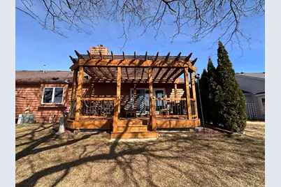 W179N9773  Riversbend Cir, Germantown, WI 53022 - Photo 27