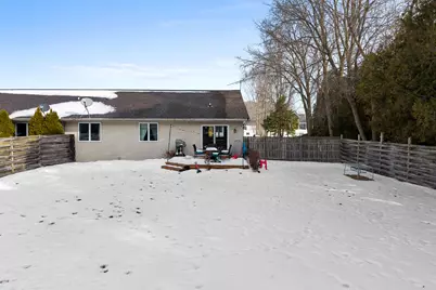 1155 W Madison Ave, Cleveland, WI 53015 - Photo 27