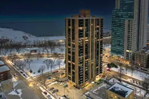 929 N Astor St, Milwaukee, WI 53202 - Photo 47