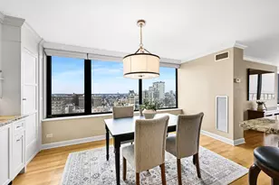 929 N Astor St, Milwaukee, WI 53202 - Photo 17