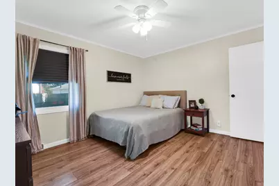 3211  Lakeview Cir, Racine, WI 53402 - Photo 11