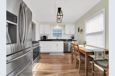 3211  Lakeview Cir, Racine, WI 53402 - Photo 15