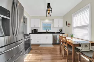 3211 Lakeview Cir, Racine, WI 53402 - Photo 15