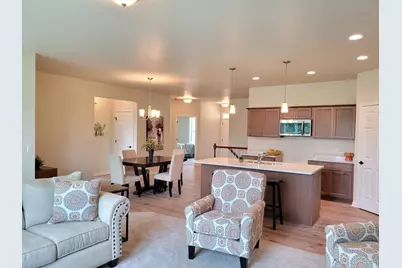 301  Deer Meadow Dr, Fredonia, WI 53021 - Photo 5