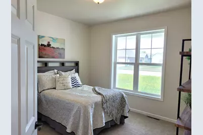 303  Deer Meadow Dr, Fredonia, WI 53021 - Photo 9