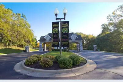 739  Eagleton Dr, Geneva, WI 53147 - Photo 7