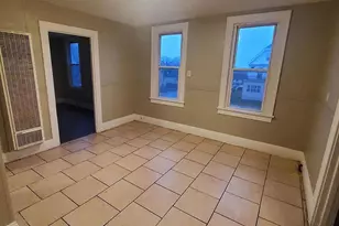 2305 W Burnham St, Milwaukee, WI 53204 - Photo 11