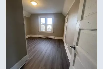 2305 W Burnham St #2305a, Milwaukee, WI 53204 - Photo 9