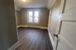 2305 W Burnham St, Milwaukee, WI 53204 - Photo 9