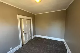 2305 W Burnham St, Milwaukee, WI 53204 - Photo 25