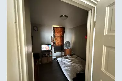 2305 W Burnham St #2305a, Milwaukee, WI 53204 - Photo 21