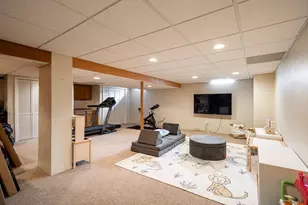 1205 Ayrshire Ln, Waukesha, WI 53186 - Photo 23