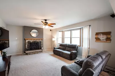 1205  Ayrshire Ln, Waukesha, WI 53186 - Photo 11