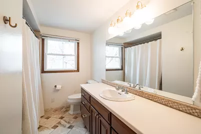 1205  Ayrshire Ln, Waukesha, WI 53186 - Photo 19