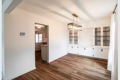 1205  Ayrshire Ln, Waukesha, WI 53186 - Photo 7