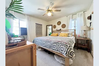 160 W Crawford Ave, Milwaukee, WI 53207 - Photo 13