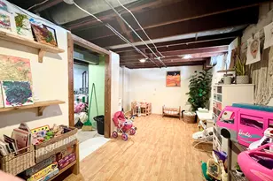 160 W Crawford Ave, Milwaukee, WI 53207 - Photo 21