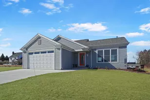 271 Hidden Bluff Rd, Belgium, WI 53013 - Photo 1