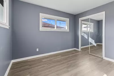 10500 W Rae Ave, Milwaukee, WI 53225 - Photo 7