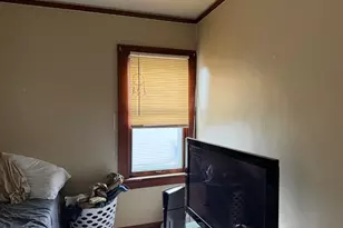 1570 S 57th St, West Allis, WI 53214 - Photo 7