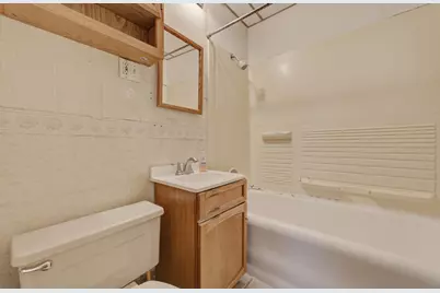 3026 S Hanson Ave #3028, Milwaukee, WI 53207 - Photo 13