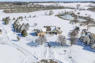 7864 Noah Ln, Wayne, WI 53090 - Photo 7