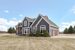 2394 Wildlife Ct, Richfield, WI 53076 - Photo 13