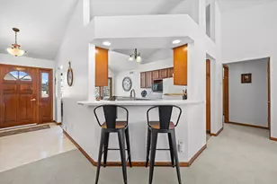 S47W25739 Wood Lilly Ln, Waukesha, WI 53189 - Photo 9