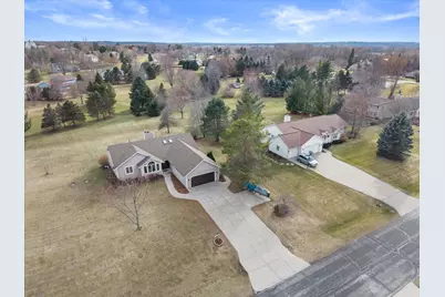 S47W25739  Wood Lilly Ln, Waukesha, WI 53189 - Photo 45