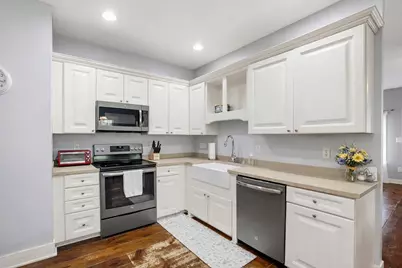 6621  Heidelberg Cir, Racine, WI 53185 - Photo 9