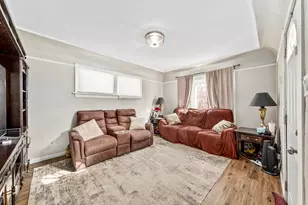 4919 N 52nd St, Milwaukee, WI 53218 - Photo 3