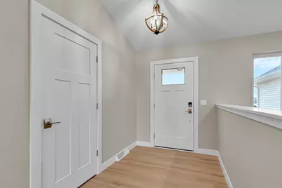 4915  Lincoln Way, Sheboygan, WI 53083 - Photo 3