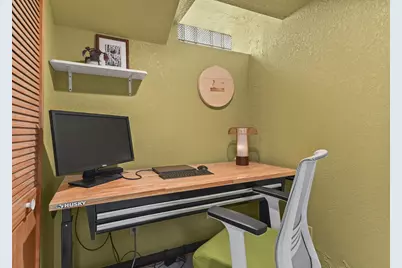 2877 S 46th St, Milwaukee, WI 53219 - Photo 29