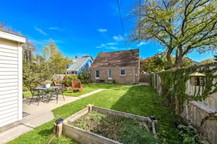 2877 S 46th St, Milwaukee, WI 53219 - Photo 35