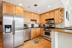 1325 N Van Buren St, Milwaukee, WI 53202 - Photo 17