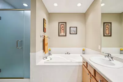 1325 N Van Buren St #402, Milwaukee, WI 53202 - Photo 23