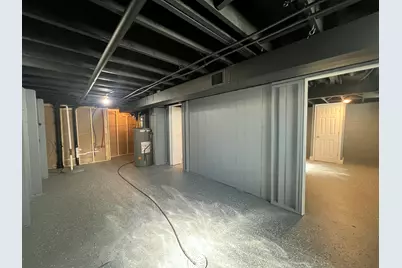 6827 N 44th St, Milwaukee, WI 53223 - Photo 77