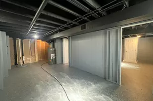 6827 N 44th St, Milwaukee, WI 53223 - Photo 77