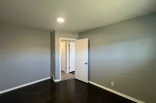 6827 N 44th St, Milwaukee, WI 53223 - Photo 33