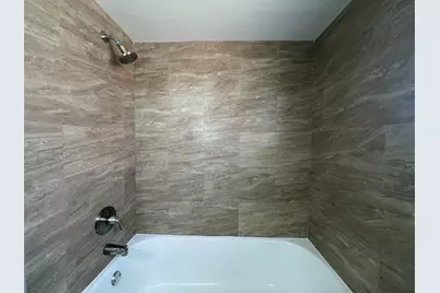 6827 N 44th St, Milwaukee, WI 53223 - Photo 11