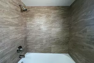 6827 N 44th St, Milwaukee, WI 53223 - Photo 11