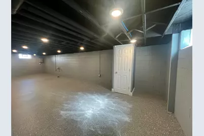 6827 N 44th St, Milwaukee, WI 53223 - Photo 63